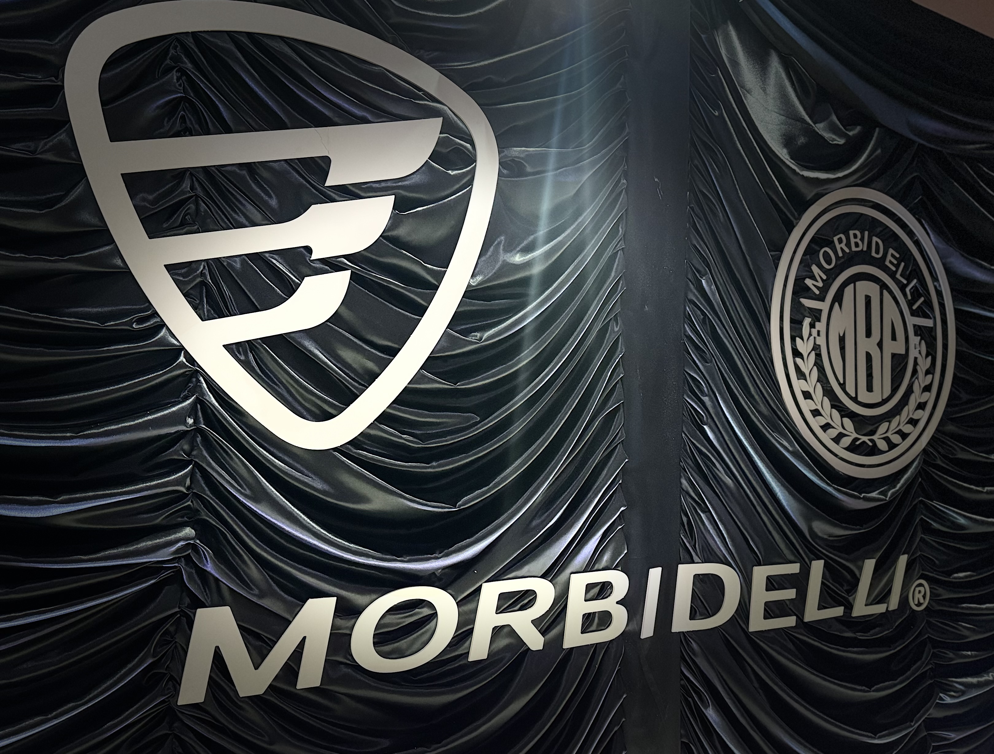 La marca italiana Morbidelli llega al país con tres modelos de motocicletas: F200, T250X y NZ250