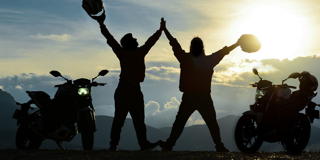 En un mundo donde las citas suelen pensarse en restaurantes, cafés o lugares tradicionales, existe una alternativa que transforma por completo la manera de disfrutar el tiempo con alguien especial: salir a rodar en una moto ITALIKA.